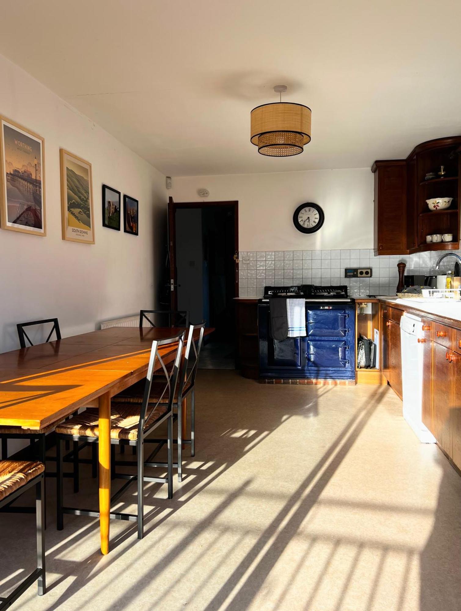 Hilltop Walkers Paradise With A View, Sleeps 10 Holiday home