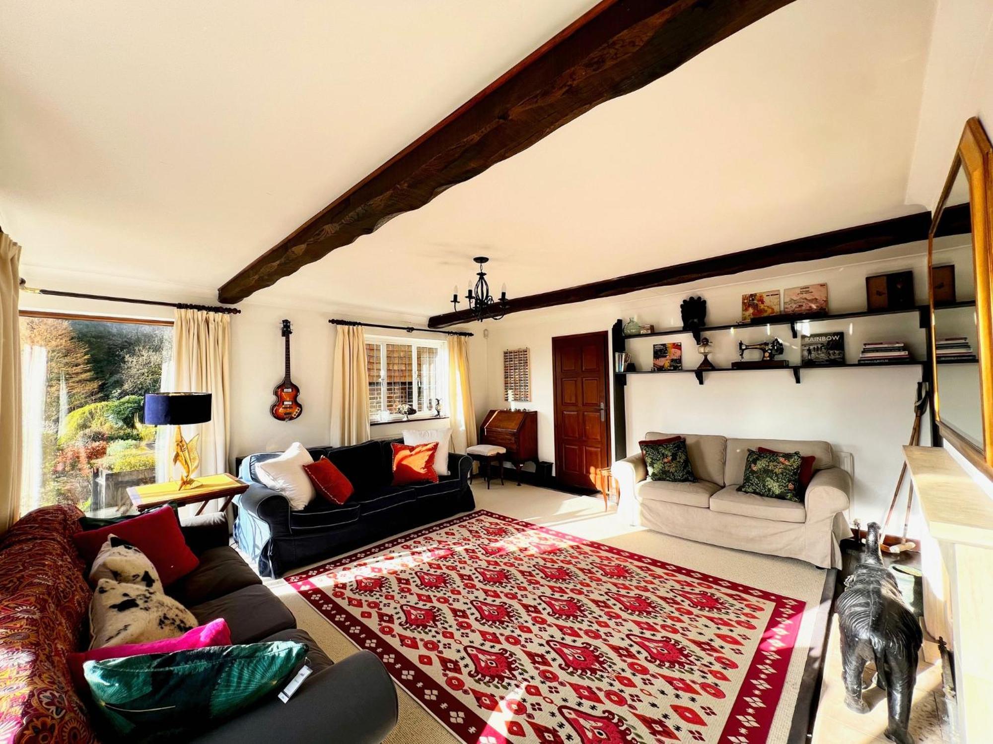 Hilltop Walkers Paradise With A View, Sleeps 10