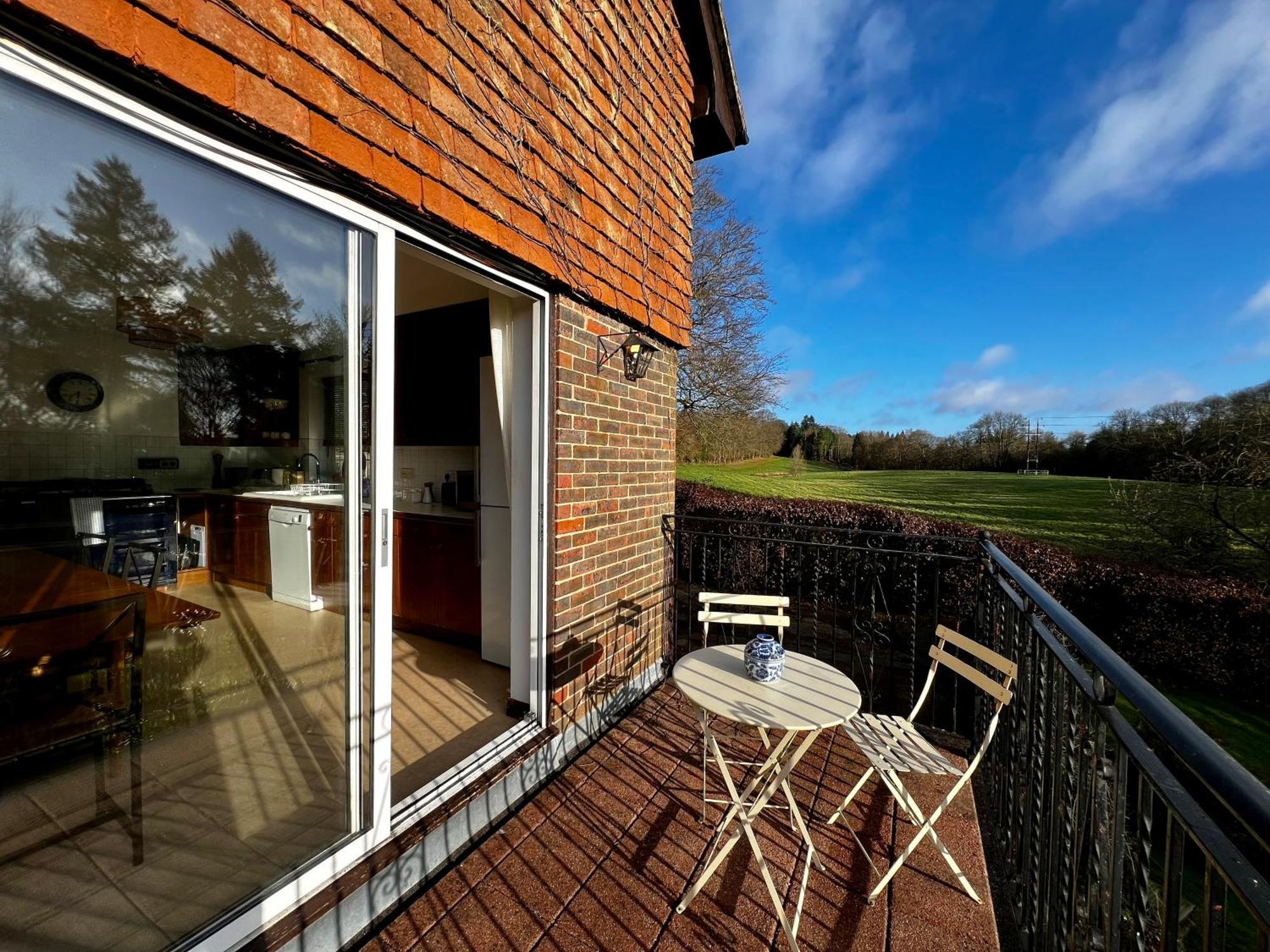 Holiday home Hilltop Walkers Paradise With A View, Sleeps 10