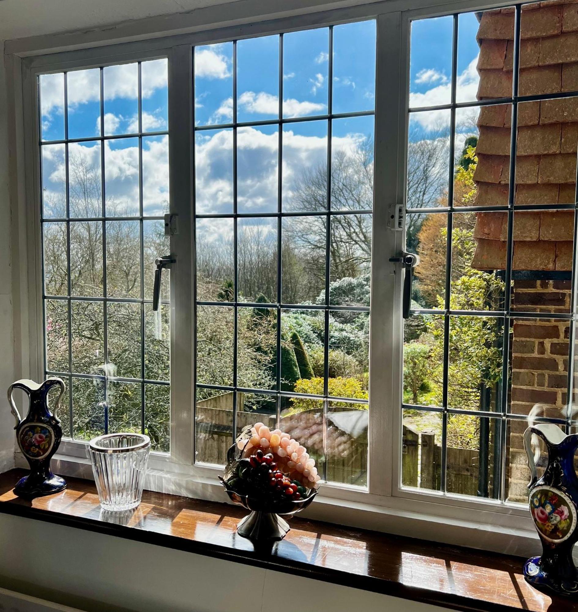 Hilltop Walkers Paradise With A View, Sleeps 10 Fernhurst
