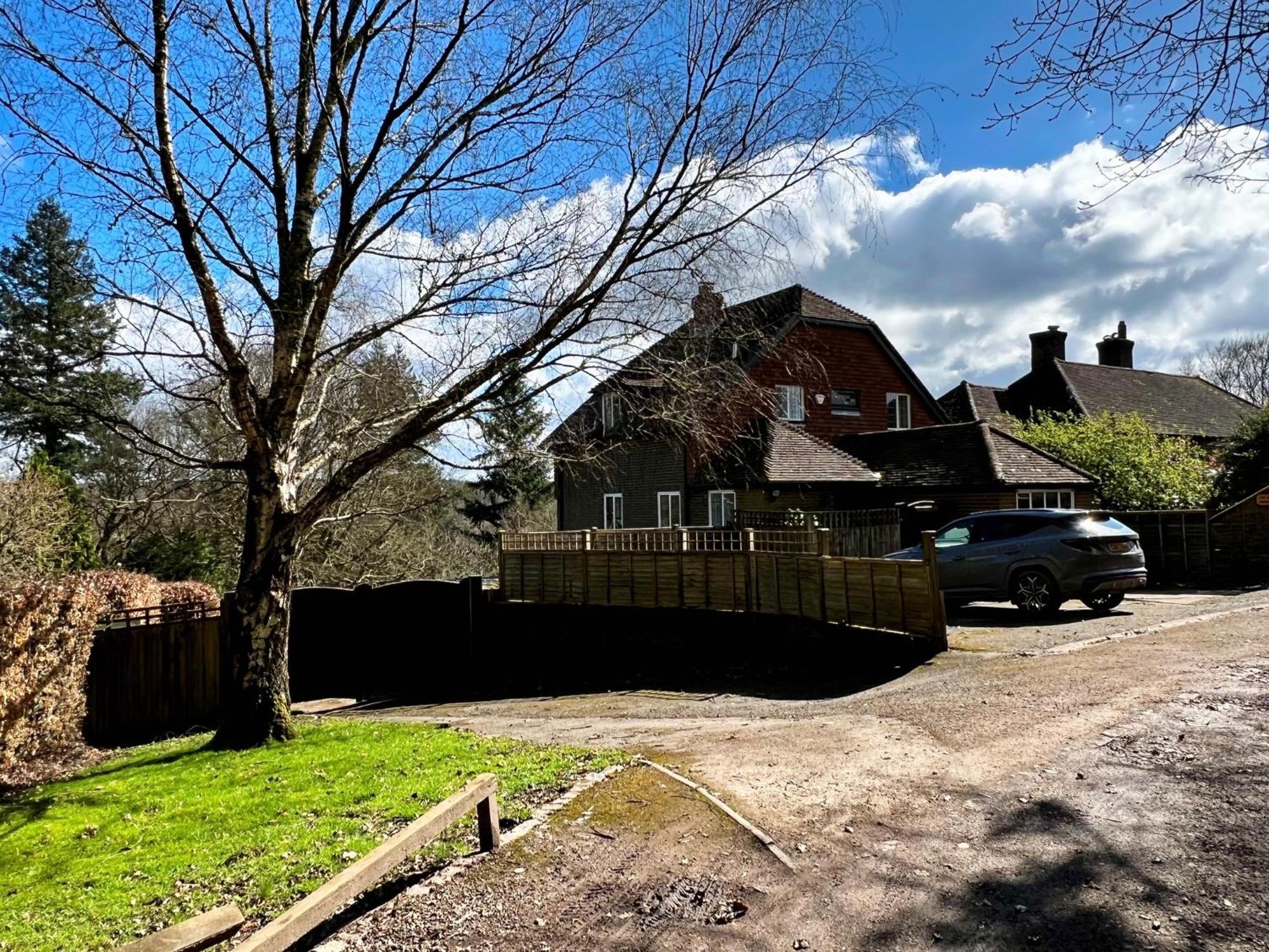 Hilltop Walkers Paradise With A View, Sleeps 10